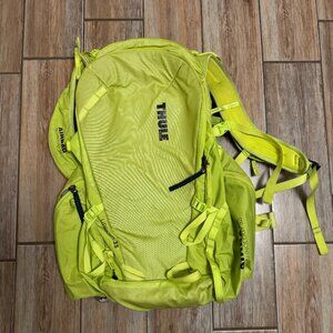 Thule upslope 35l snowsports backpack - lime punch
